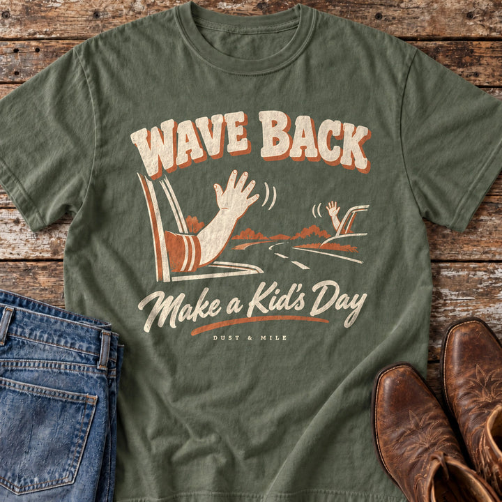 Wave Back Make a Kids Day T-Shirt in Moss