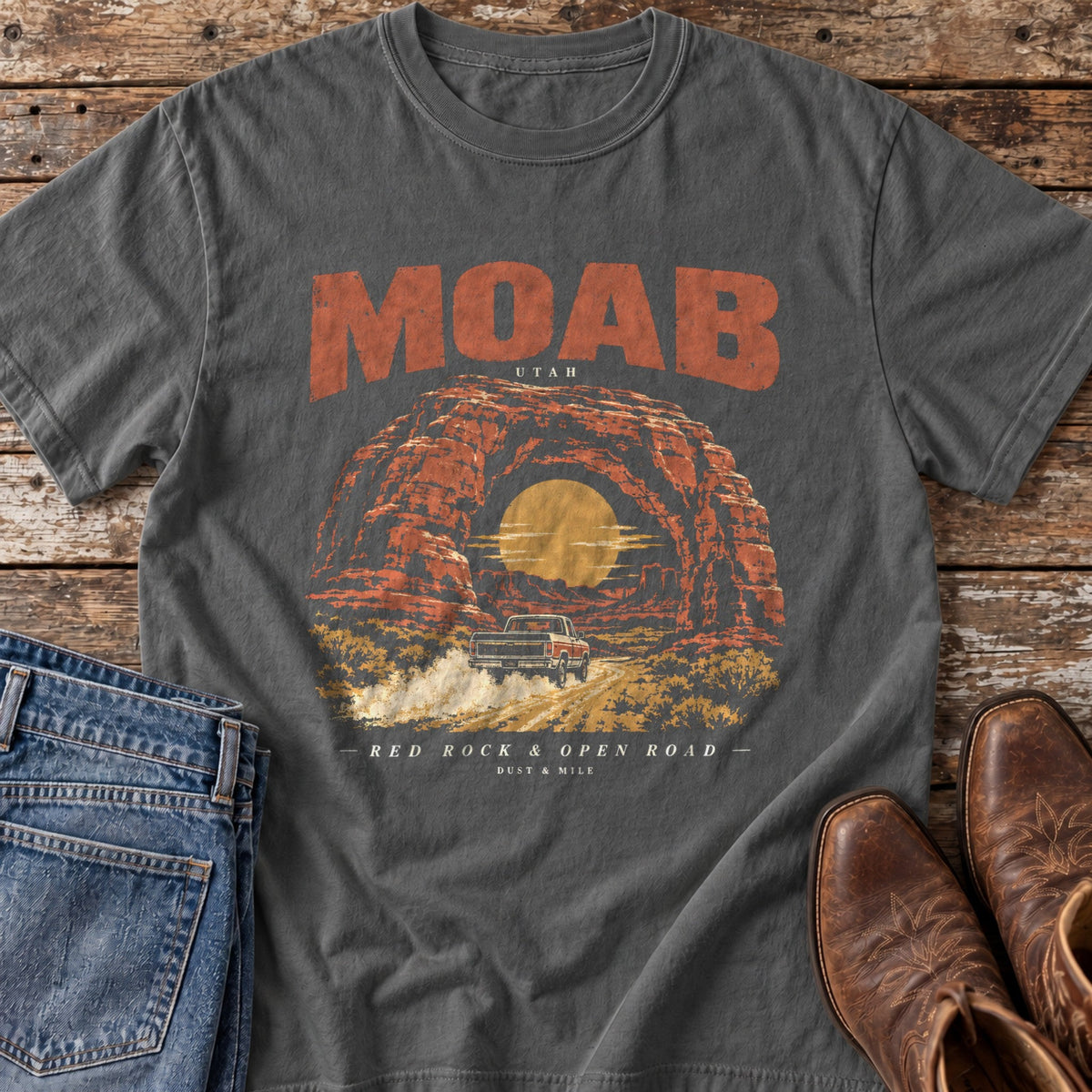 Moab Red Rock tee in Pepper flat lay